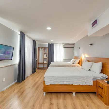 Hotel Pio *