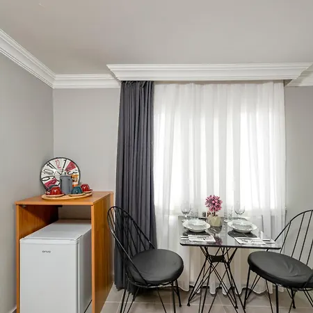 Pio Hotel *