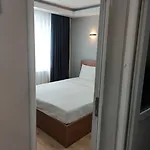 Pio Hotel *