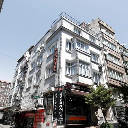Pio Hotel *